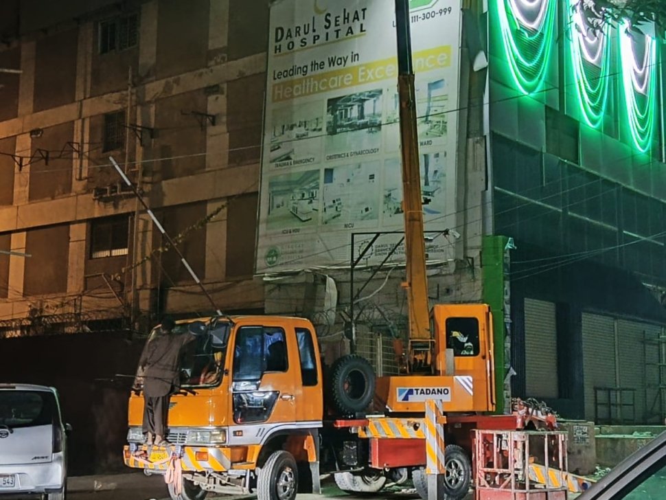 crane-service in karachi